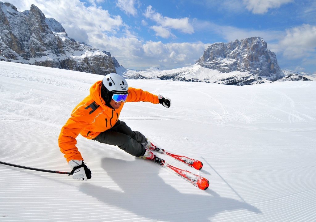 www.GetBg.net_World___Italy_Downhill_skiing_in_the_ski_resort_of_Val_Gardena__Italy_062919_.jpg